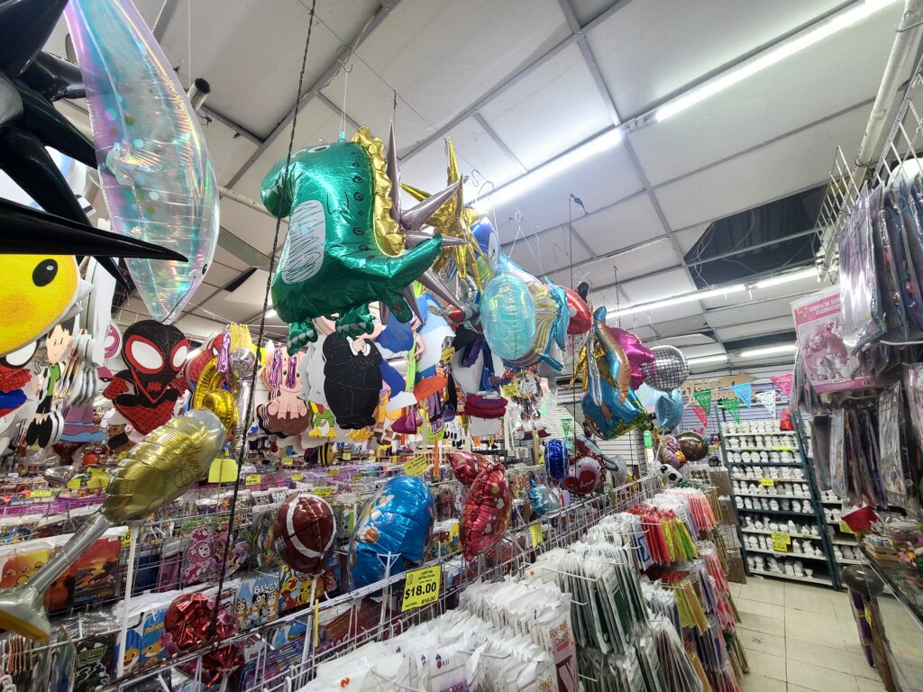 Globos y más artículos para fiesta en La Victoria Orizaba