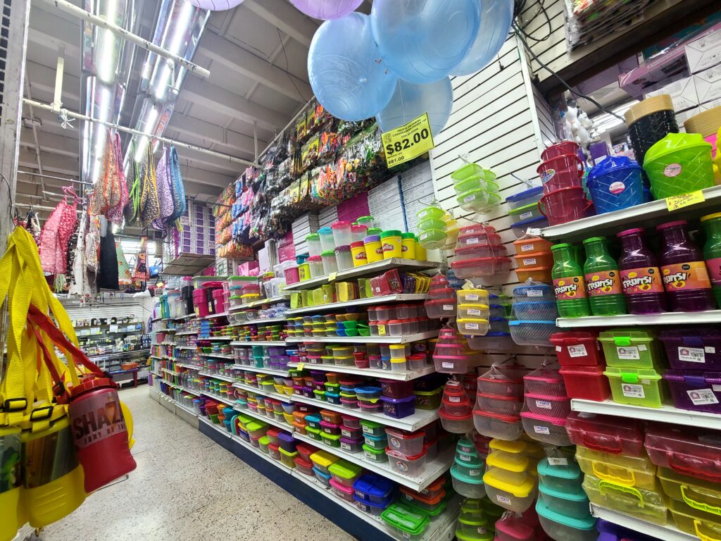 Envases y artículos para el hogar en Centro Comercial La Victoria